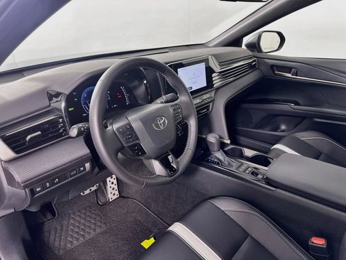 Certified 2026 Toyota Camry SE w/ Convenience Package FWD image 9