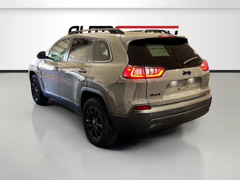 Used 2023 Jeep Cherokee Altitude Lux image 5