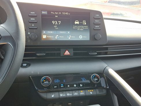 New 2026 Hyundai Elantra SEL Sport Premium FWD image 9