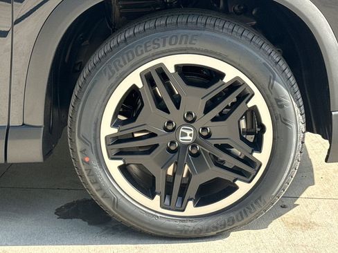 New 2026 Honda Pilot Touring image 11