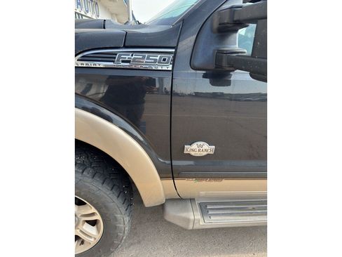 Used 2012 Ford F250 King Ranch w/ FX4 Off Road Pkg AWD/4WD image 2