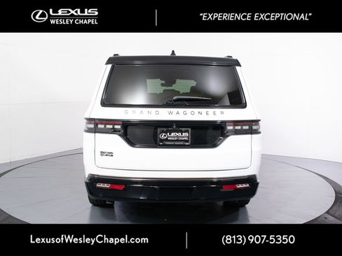 Used 2024 Jeep Grand Wagoneer Series III w/ Quick Order Packagew 28T AWD/4WD image 7