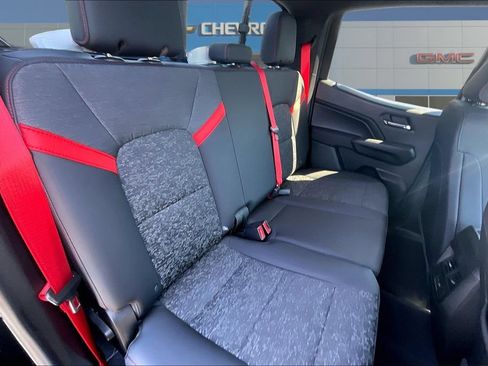 Used 2023 Chevrolet Colorado Z71 w/ Z71 Convenience Package 2 AWD/4WD image 26