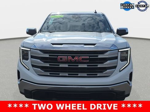 Used 2024 GMC Sierra 1500 SLE RWD image 2