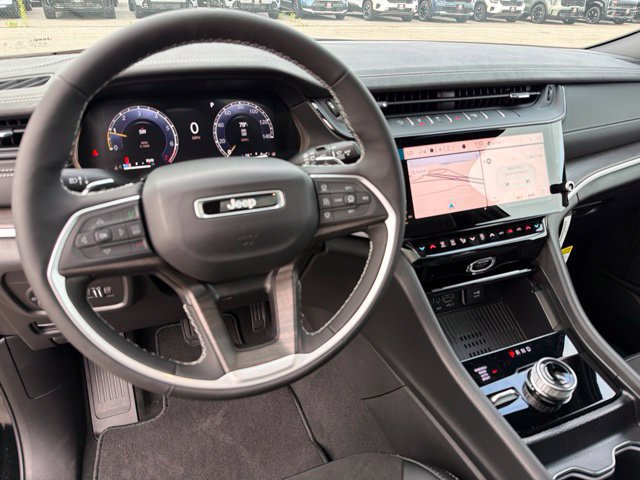 New 2026 Jeep Grand Cherokee Altitude AWD/4WD image 15
