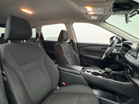 Used 2024 Nissan Rogue S image 30