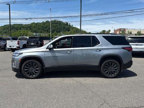 Used 2023 Chevrolet Traverse RS AWD/4WD image 4
