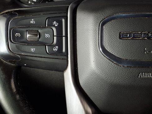 Used 2020 GMC Sierra 2500 Denali w/ Denali Ultimate Package image 18