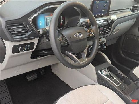 Used 2025 Ford Escape Active AWD/4WD image 10