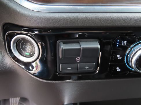 Certified 2023 GMC Sierra 1500 SLT w/ SLT Premium Plus Package AWD/4WD image 8