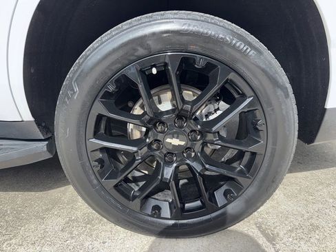 Used 2022 Chevrolet Tahoe LT w/ Luxury Package RWD image 47