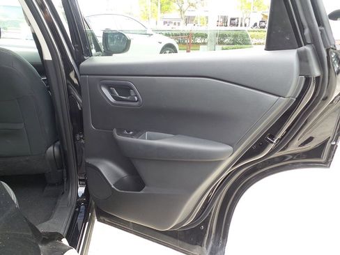 Used 2024 Nissan Rogue S FWD image 22