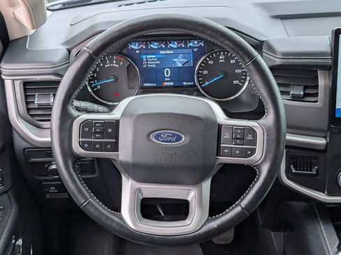 Used 2022 Ford Expedition XLT RWD image 12