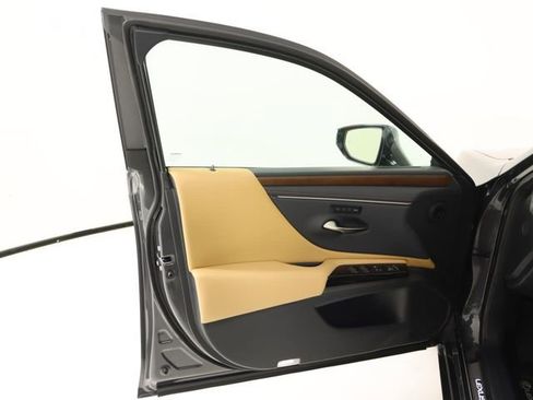 New 2025 Lexus ES 350 w/ Premium Package image 10