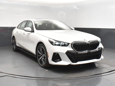 New 2026 BMW 530i w/ M Sport Package image 9