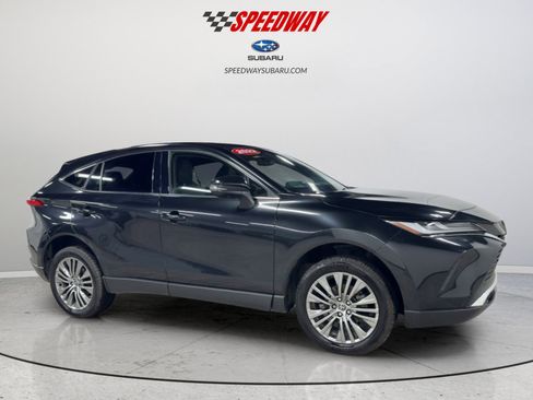 Used 2022 Toyota Venza Limited w/ Advanced Technology Package image 13