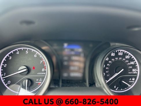 Used 2024 Toyota Camry SE image 14