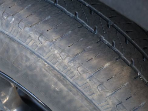 Used 2023 Chevrolet Traverse LS w/ Midnight/Sport Edition image 7