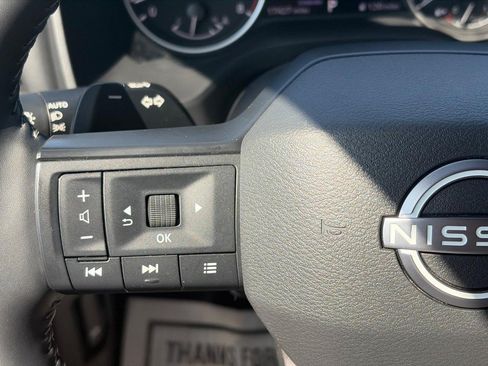 Used 2025 Nissan Rogue SV FWD image 23