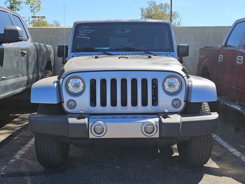 Used 2017 Jeep Wrangler Unlimited Sahara w/ Max Tow Package image 2
