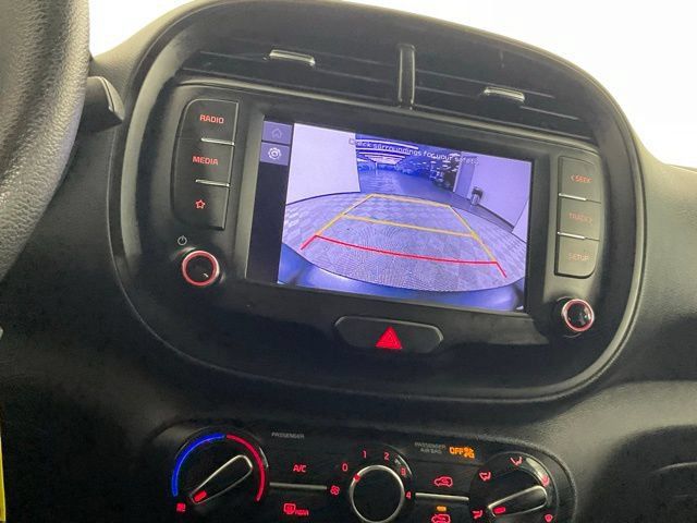 Used 2022 Kia Soul LX w/ Technology Package FWD image 22
