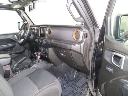 Used 2022 Jeep Gladiator Mojave w/ Trailer Tow Package AWD/4WD image 42