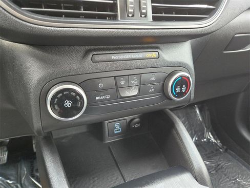 Used 2023 Ford Escape AWD image 16