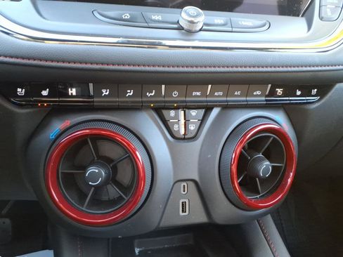 Used 2023 Chevrolet Blazer RS w/ Enhanced Convenience Package image 20