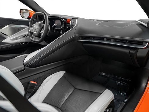 Used 2020 Chevrolet Corvette 2LT w/ 2LT Preferred Equipment Group image 2