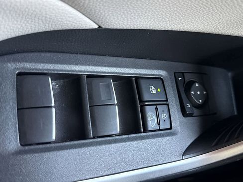 Used 2024 Toyota RAV4 XLE AWD/4WD image 17