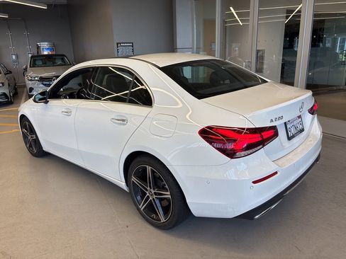 Used 2022 Mercedes-Benz A 220 image 3