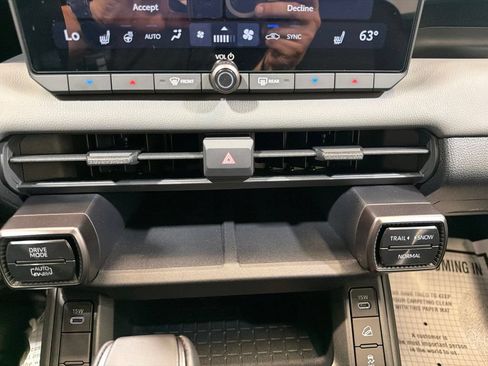 Used 2026 Toyota RAV4 SE w/ Weather Package AWD/4WD image 30