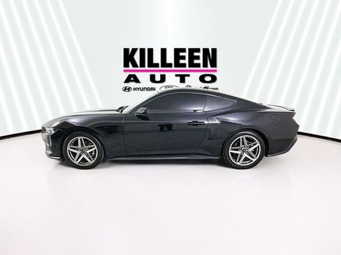 Used 2025 Ford Mustang Premium RWD image 4