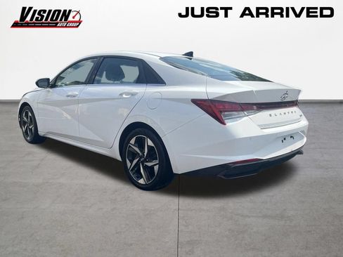 Used 2023 Hyundai Elantra Limited w/ Cargo Package FWD image 4