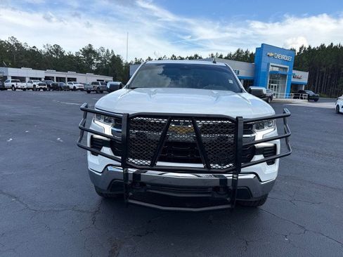 Used 2024 Chevrolet Silverado 1500 LT AWD/4WD image 10