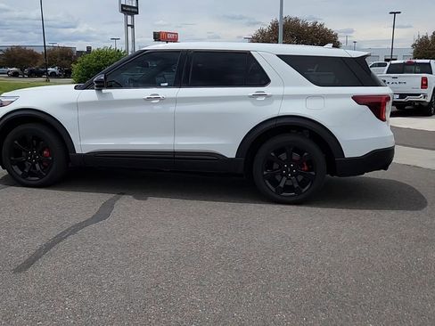 Used 2021 Ford Explorer ST w/ Equipment Group 401A AWD/4WD image 2