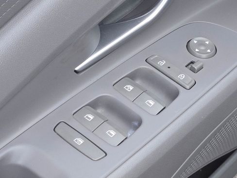 Used 2024 Hyundai Elantra SEL FWD image 19