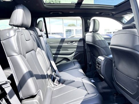 New 2025 Jeep Grand Cherokee L Limited image 20