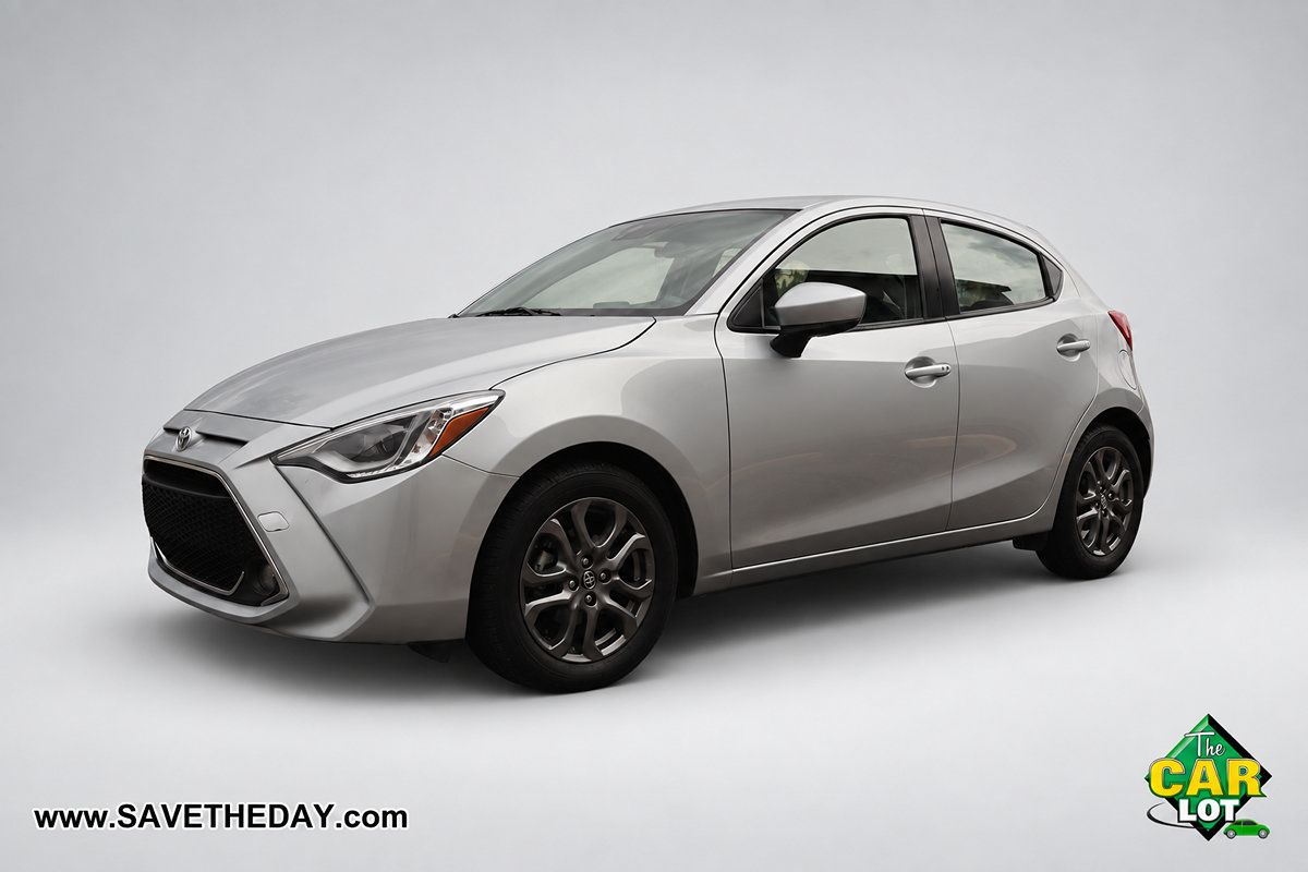Used 2020 Toyota Yaris XLE FWD image 4