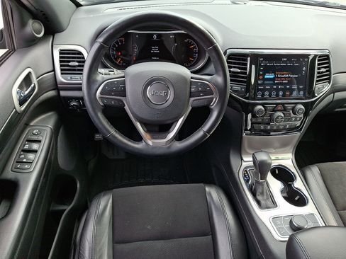 Used 2022 Jeep Grand Cherokee Laredo X AWD/4WD image 12