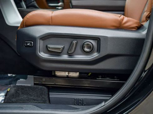 Used 2025 Toyota Tundra 1794 Edition image 28