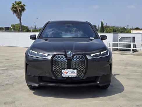 Used 2023 BMW iX xDrive50 w/ Convenience Package AWD/4WD image 3