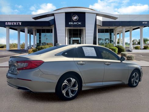 Used 2018 Honda Accord EX image 6