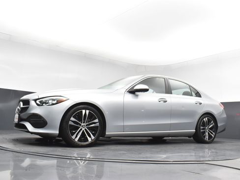 Used 2022 Mercedes-Benz C 300 4MATIC Sedan image 22