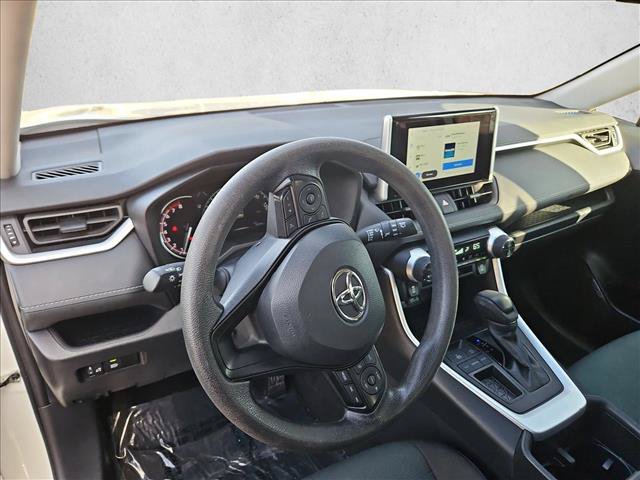 Used 2025 Toyota RAV4 XLE FWD image 10