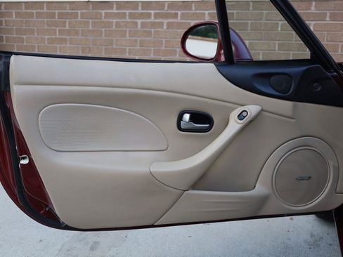 Used 2003 MAZDA MX-5 Miata LS RWD image 15