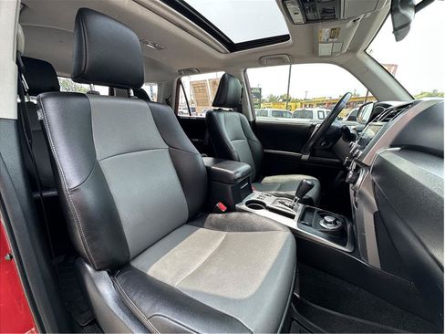 Used 2021 Toyota 4Runner SR5 Premium w/ Moonroof Package AWD/4WD image 15