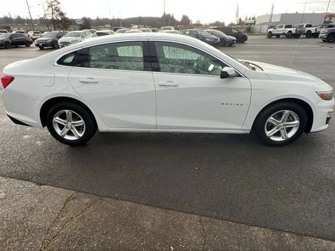 Used 2023 Chevrolet Malibu LS w/ Driver Confidence Package FWD image 4