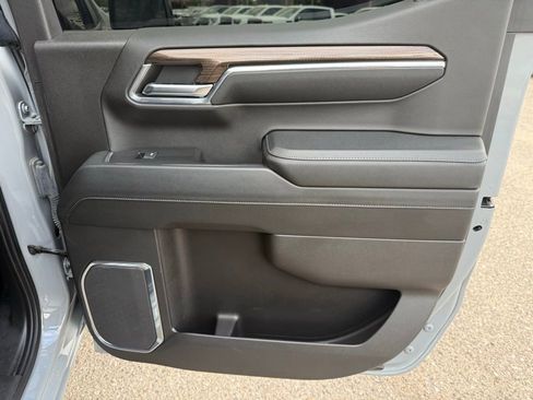 Used 2024 Chevrolet Silverado 1500 LT Trail Boss w/ LT Trail Boss Premium Package image 19