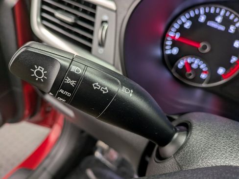 Used 2020 Kia Optima SE image 17